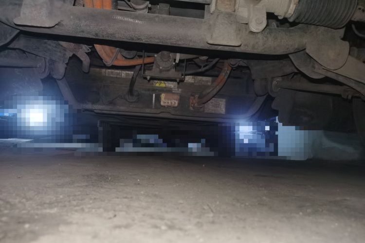 Used Sunlong DST 5 2021 All-Electric Van with 41.86 kWh Chassis Front