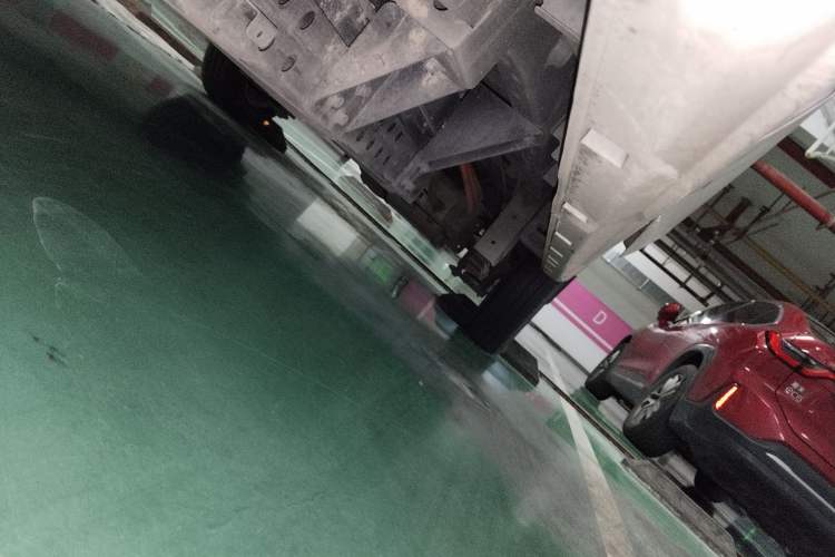 Used Sunlong DST 5 2021 All-Electric Van with 41.86 kWh Chassis Front Left