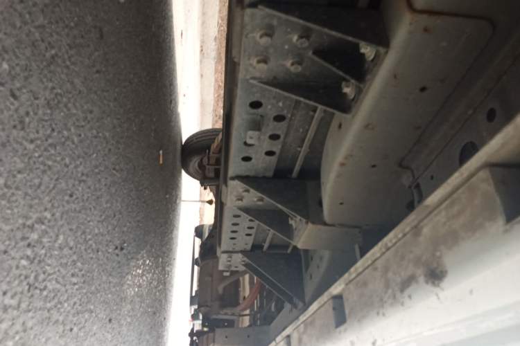 Used Sunlong DST 5 2021 All-Electric Van with 41.86 kWh Chassis Front Left