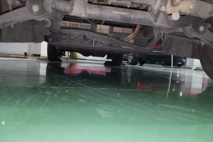 Used Sunlong DST 5 2021 All-Electric Van with 41.86 kWh Chassis Front