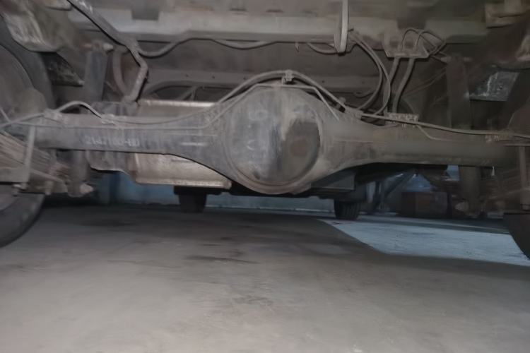 Used Sunlong DST 5 2021 All-Electric Van with 41.86 kWh Chassis Rear