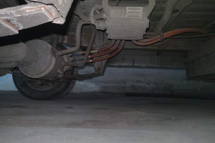 Used Sunlong DST 5 2021 All-Electric Van with 41.86 kWh Chassis Rear Right