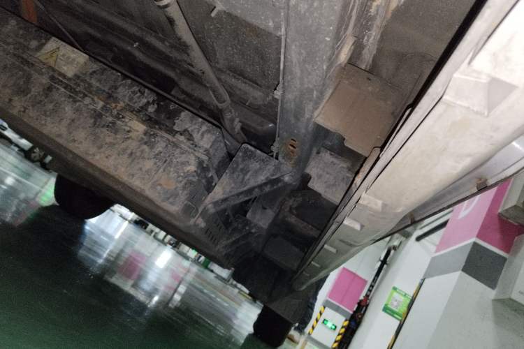 Used Sunlong DST 5 2021 All-Electric Van with 41.86 kWh Chassis Rear Right
