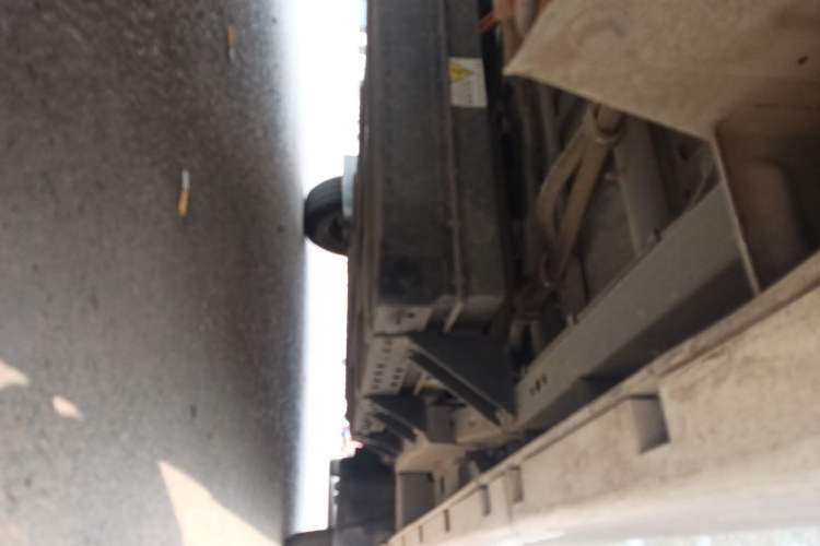 Used Sunlong DST 5 2021 All-Electric Van with 41.86 kWh Chassis Rear Right