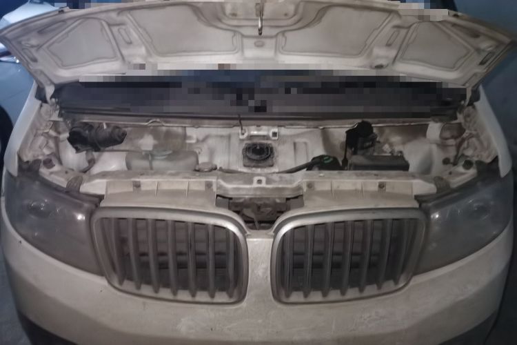 Used Sunlong DST 5 2021 All-Electric Van with 41.86 kWh Engine Bay
