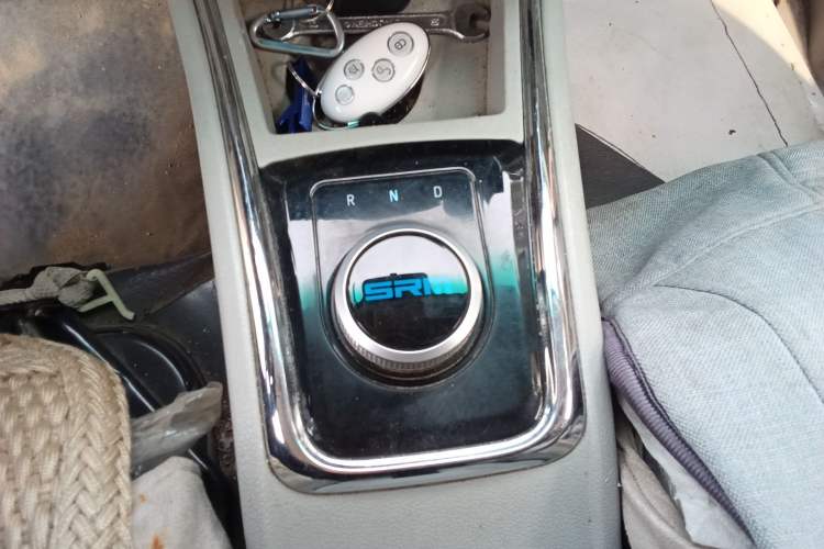Used Sunlong DST 5 2021 All-Electric Van with 41.86 kWh Gear Lever