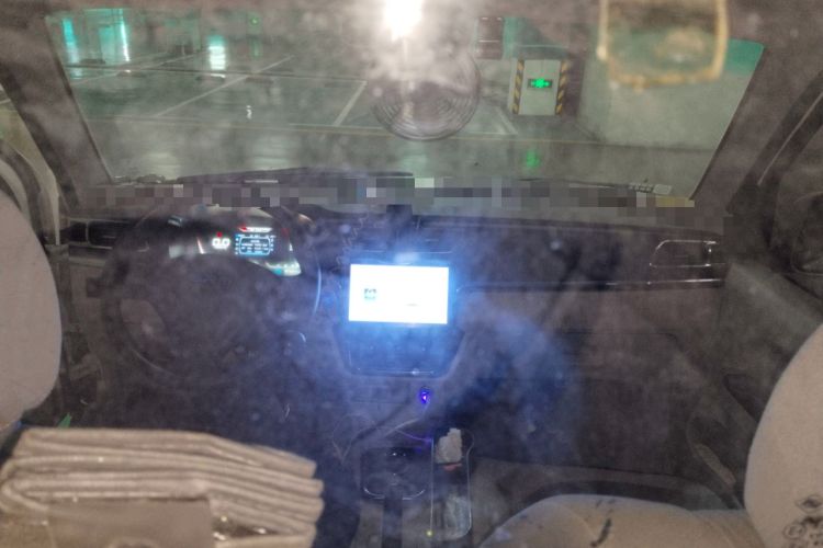 Used Sunlong DST 5 2021 All-Electric Van with 41.86 kWh Headliner