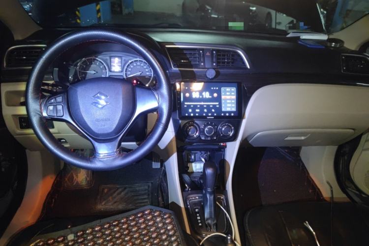 Used Suzuki Alivio 2015 1.6L Automatic Enjoyment Model Center Console