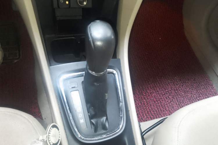 Used Suzuki Alivio 2015 1.6L Automatic Enjoyment Model Gear Lever