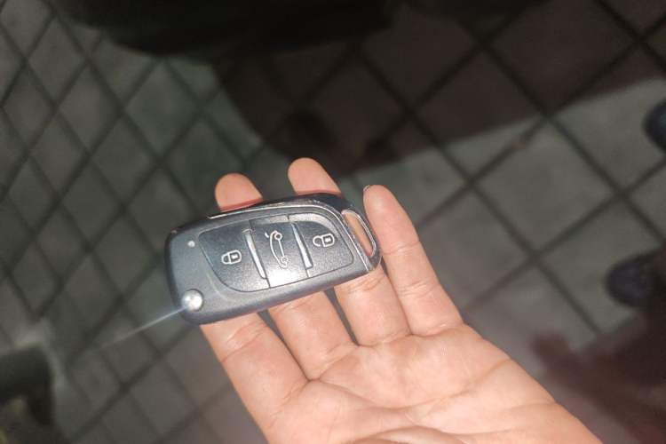 Used Suzuki Alivio 2015 1.6L Automatic Comfort Model Interior 1