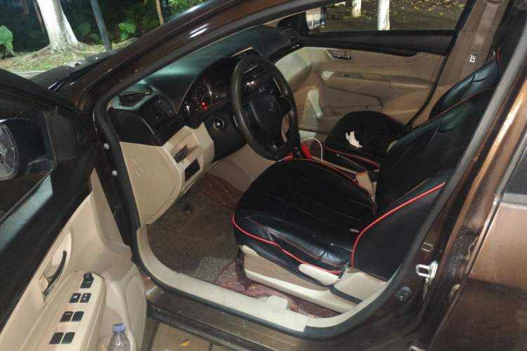 Used Suzuki Alivio 2015 1.6L Automatic Comfort Model Interior 3