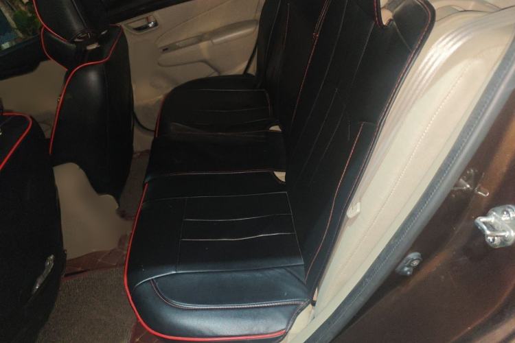 Used Suzuki Alivio 2015 1.6L Automatic Comfort Model Interior 4