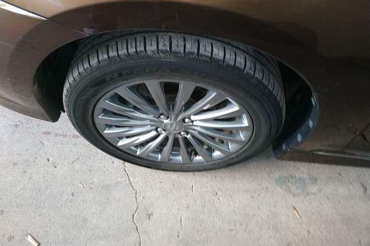 Used Suzuki Alivio 2015 1.6L Automatic Enjoyment Model Left Front Wheel Hub