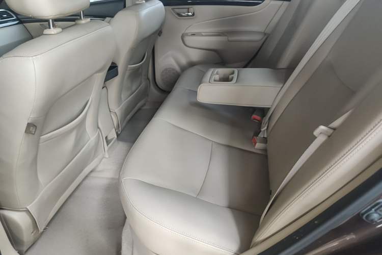 Used Suzuki Alivio 2015 1.6L Automatic Enjoyment Model Left Rear Seat