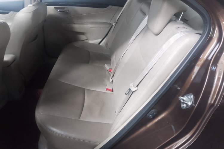 Used Suzuki Alivio 2015 1.6L Automatic Enjoyment Model Left Rear Seat