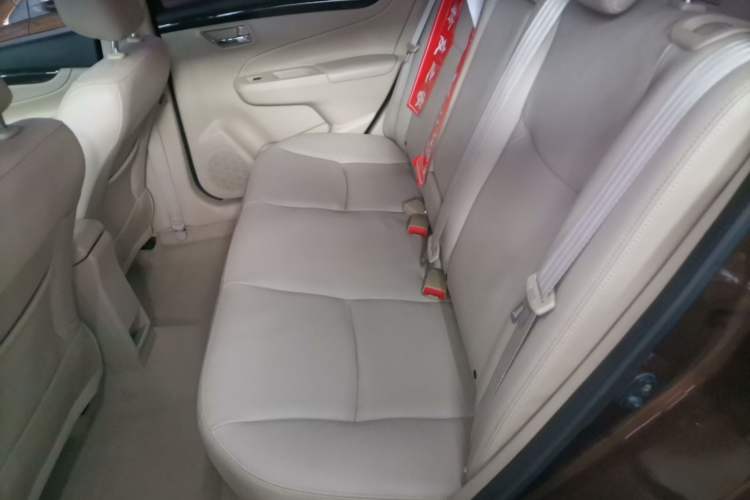 Used Suzuki Alivio 2015 1.6L Manual Enjoyment Model Left Rear Seat