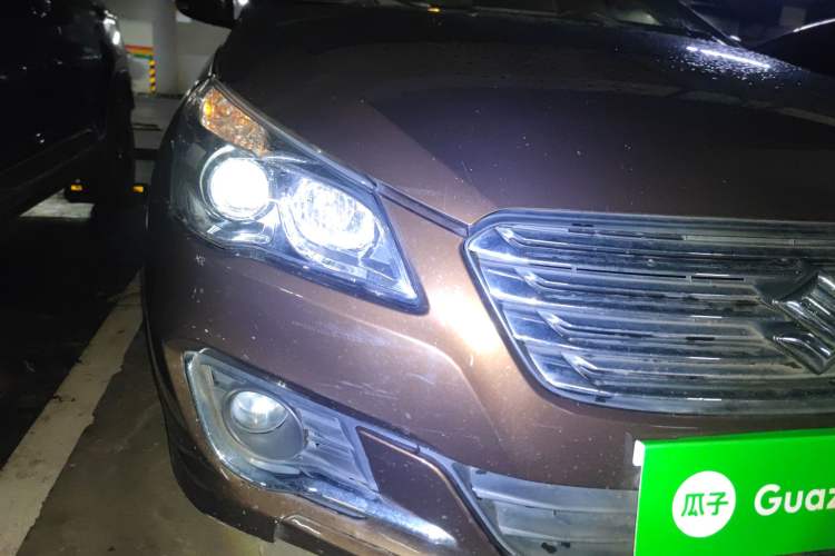 Used Suzuki Alivio 2015 1.6L Automatic Enjoyment Model Right Front Headlight