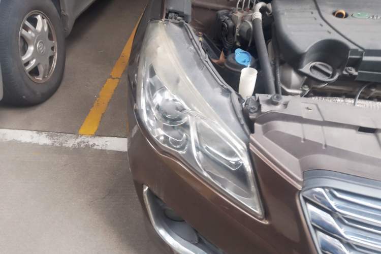 Used Suzuki Alivio 2015 1.6L Automatic Enjoyment Model Right Front Headlight