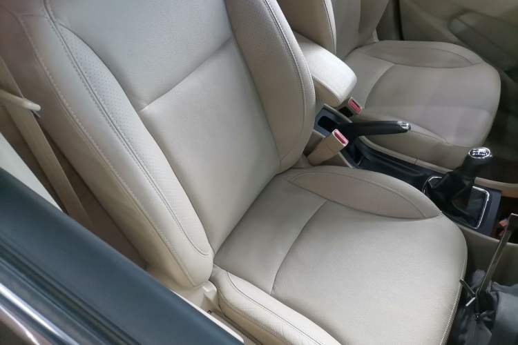 Used Suzuki Alivio 2015 1.6L Manual Enjoyment Model Right Front Seat