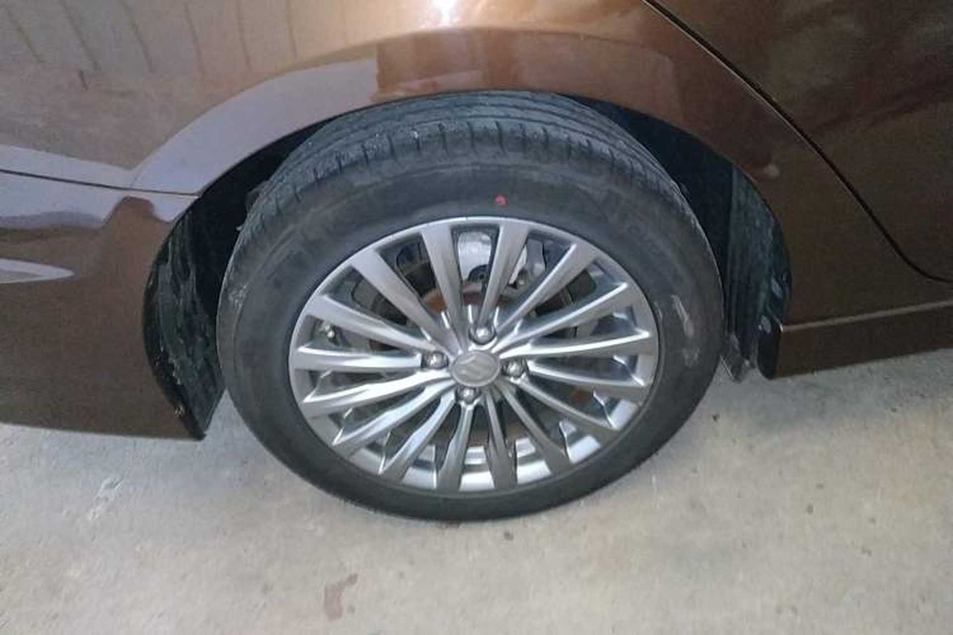 Used Suzuki Alivio 2015 1.6L Automatic Enjoyment Model Right Rear Wheel Hub