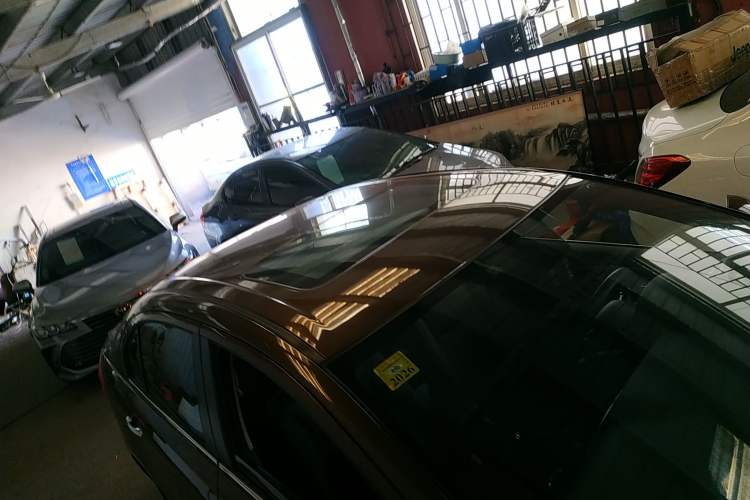 Used Suzuki Alivio 2015 1.6L Automatic Enjoyment Model Roof