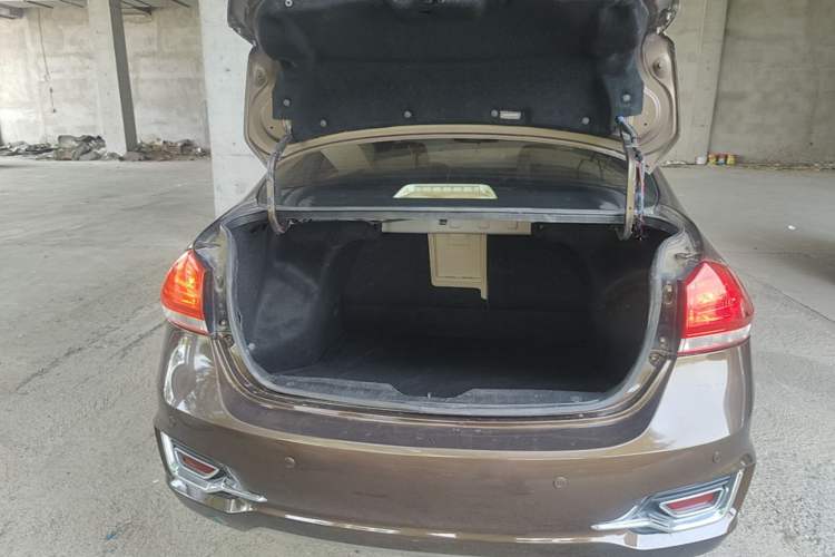 Used Suzuki Alivio 2015 1.6L Automatic Enjoyment Model Trunk