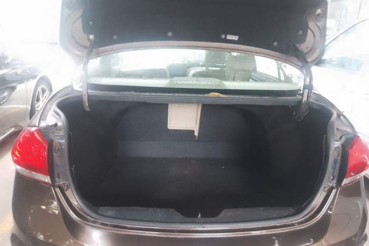 Used Suzuki Alivio 2015 1.6L Automatic Enjoyment Model Trunk