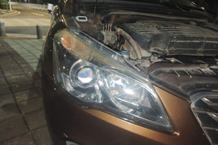 Used Suzuki Alivio 2015 1.6L Automatic Comfort Model Right Front Headlight