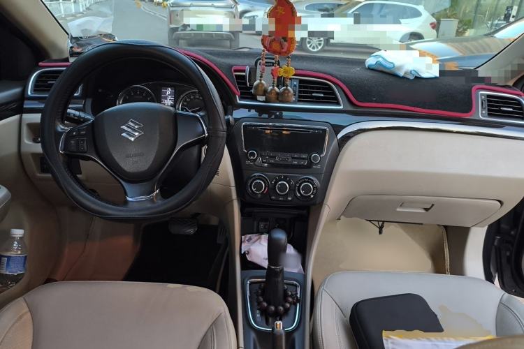 Used Suzuki Alivio 2015 1.6L Automatic Enjoyment Model Center Console