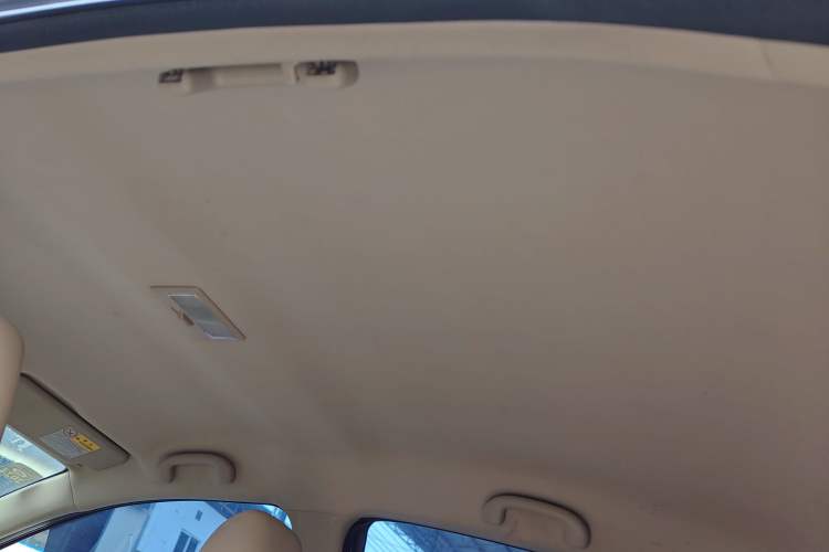 Used Suzuki Alivio 2015 1.6L Automatic Comfort Model Headliner