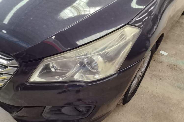 Used Suzuki Alivio 2015 1.6L Automatic Comfort Model Left Front Headlight