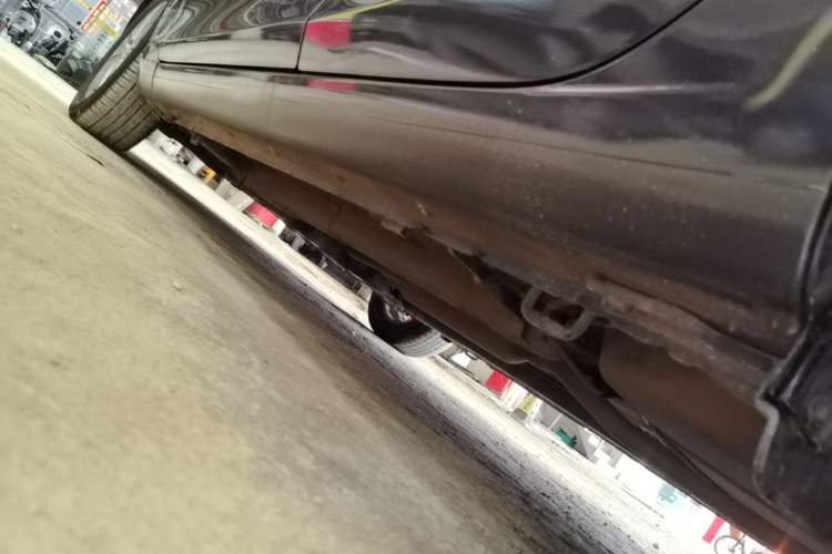 Used Suzuki Alivio 2015 1.6L Automatic Comfort Model Left Side Sill