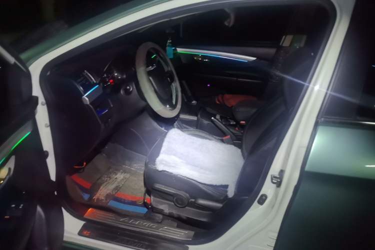 Used Suzuki Alivio 2015 1.6L Automatic Enjoyment Model Driver Seat