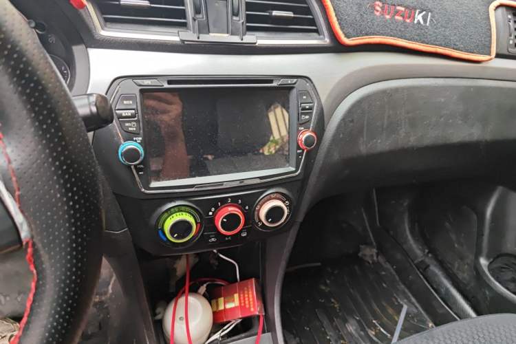 Used Suzuki Alivio 2015 1.6L Manual Comfort Model Audio And AC Panel