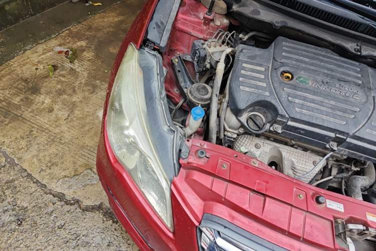 Used Suzuki Alivio 2015 1.6L Manual Comfort Model Engine Bay Right