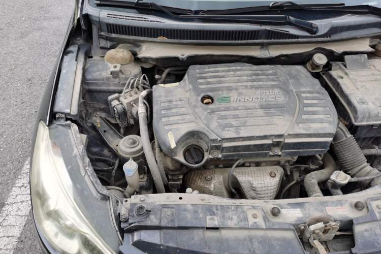 Used Suzuki Alivio 2015 1.6L Manual Enjoyment Model Engine Bay Right
