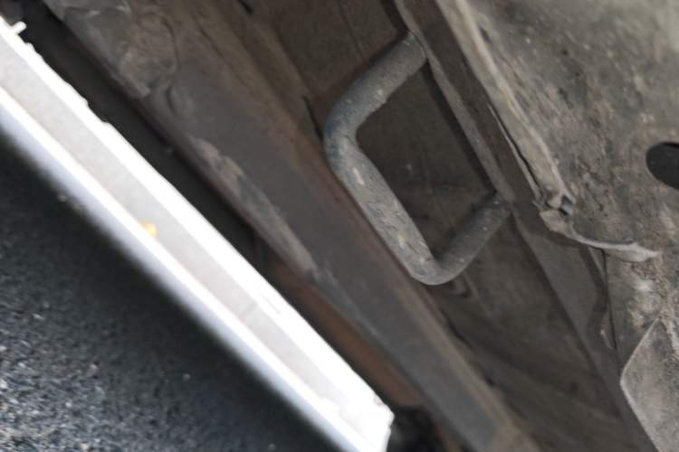 Used Suzuki Alivio 2015 1.6L Manual Comfort Model Chassis Front Left