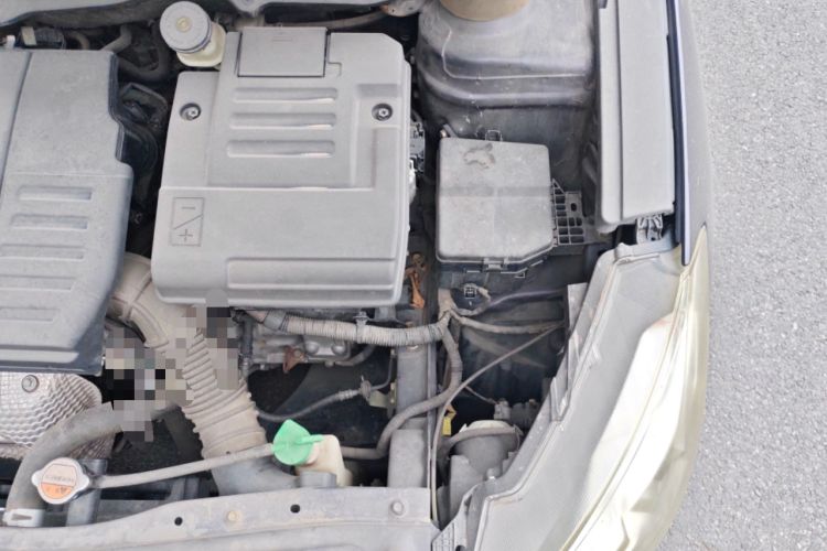 Used Suzuki Alivio 2015 1.6L Manual Comfort Model Engine Bay Left