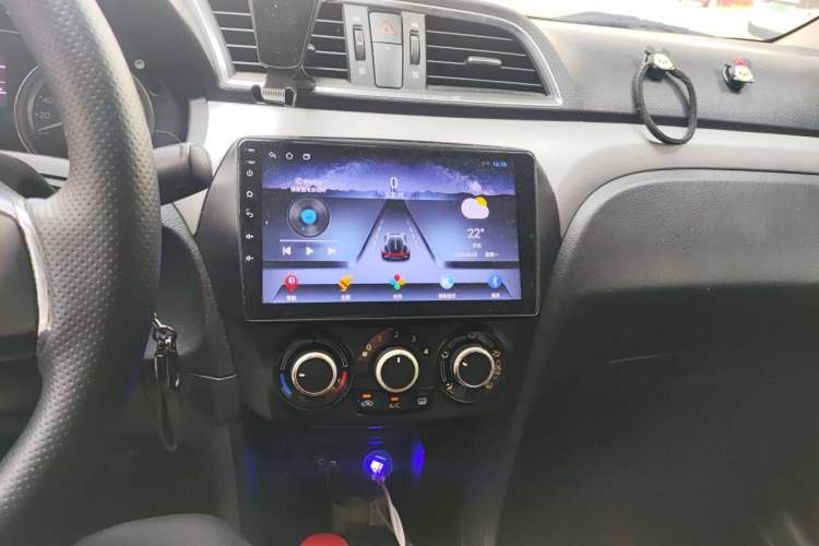 Used Suzuki Alivio 2015 1.6L Manual Comfort Model Audio And AC Panel