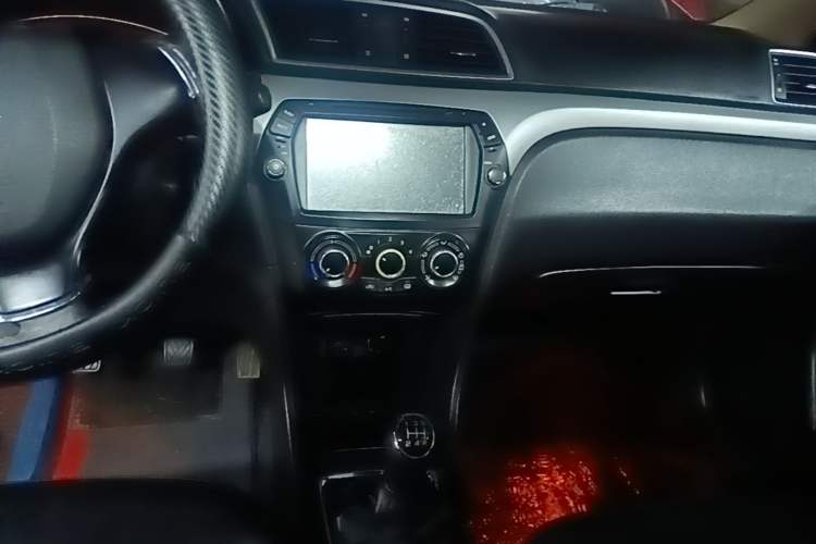Used Suzuki Alivio 2015 1.6L Manual Enjoyment Model Audio And AC Panel