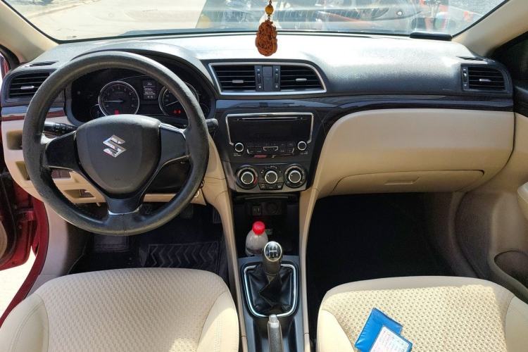 Used Suzuki Alivio 2015 1.6L Manual Comfort Model Center Console