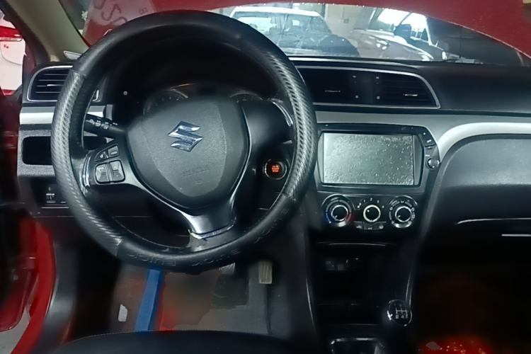 Used Suzuki Alivio 2015 1.6L Manual Enjoyment Model Center Console
