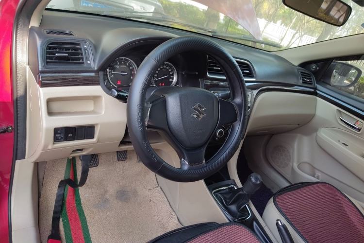 Used Suzuki Alivio 2015 1.6L Manual Comfort Model Center Console