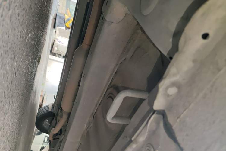Used Suzuki Alivio 2015 1.6L Manual Comfort Model Chassis Front Left