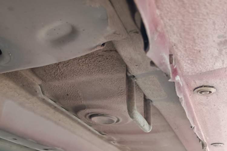 Used Suzuki Alivio 2015 1.6L Manual Comfort Model Chassis Front Left