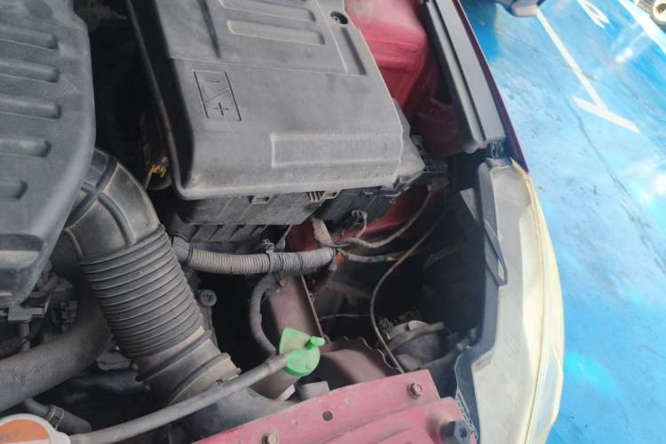 Used Suzuki Alivio 2015 1.6L Automatic Luxury Model Engine Bay Left
