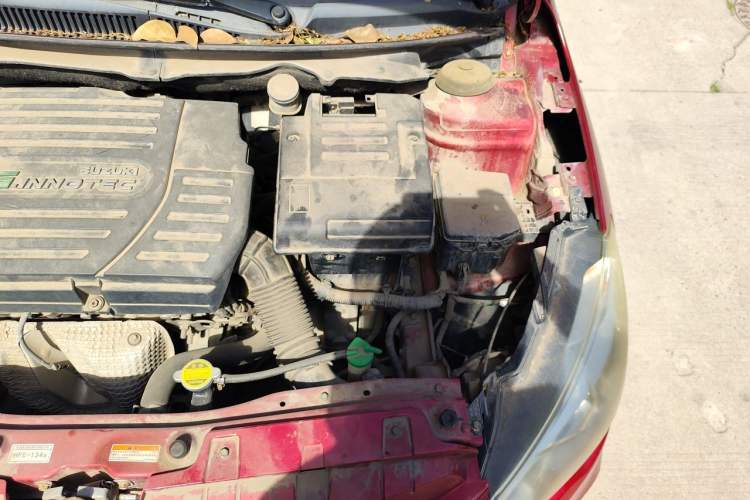 Used Suzuki Alivio 2015 1.6L Manual Comfort Model Engine Bay Left