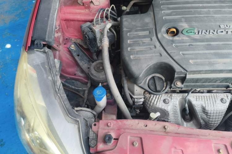 Used Suzuki Alivio 2015 1.6L Automatic Luxury Model Engine Bay Right