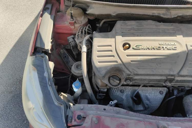 Used Suzuki Alivio 2015 1.6L Manual Comfort Model Engine Bay Right