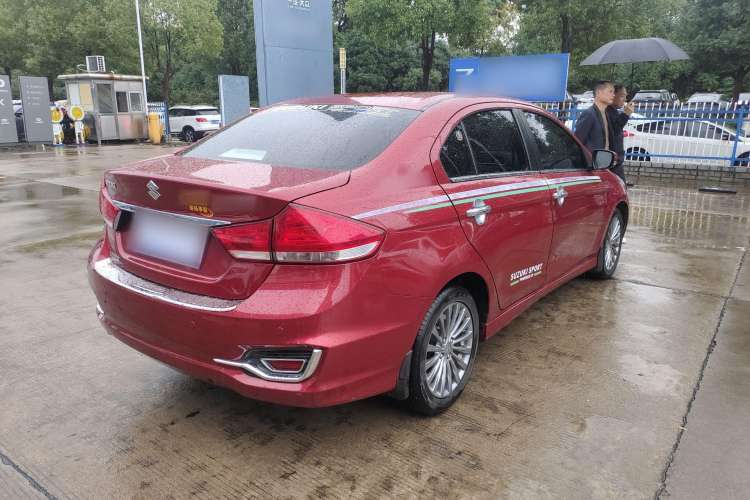 Used Suzuki Alivio 2015 1.6L Automatic Luxury Model Exterior 3